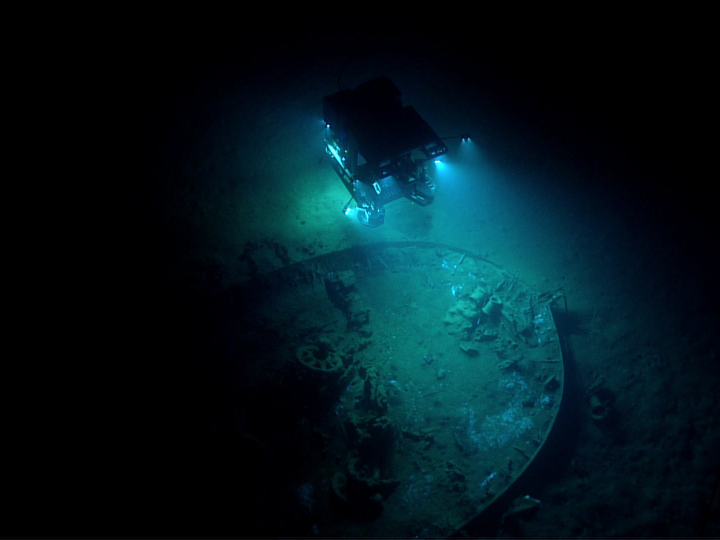 deep water wreck derin deniz karanliklar